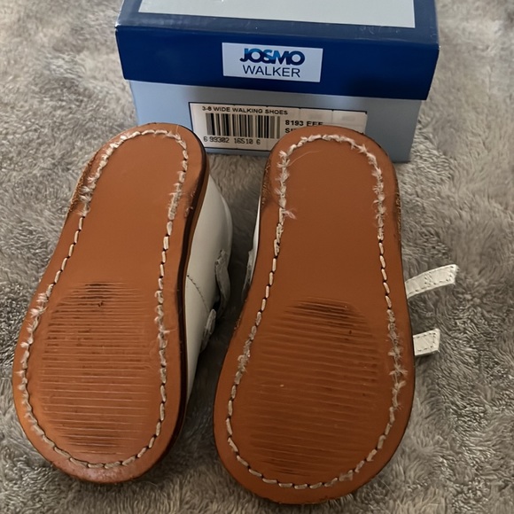 Shoes - Picture 4 of 6